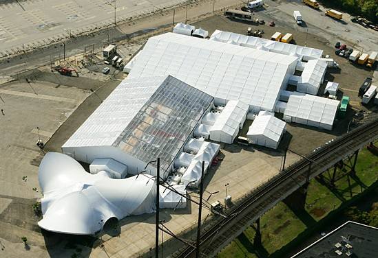 冬季使用展銷會(huì)篷房需要做什么？